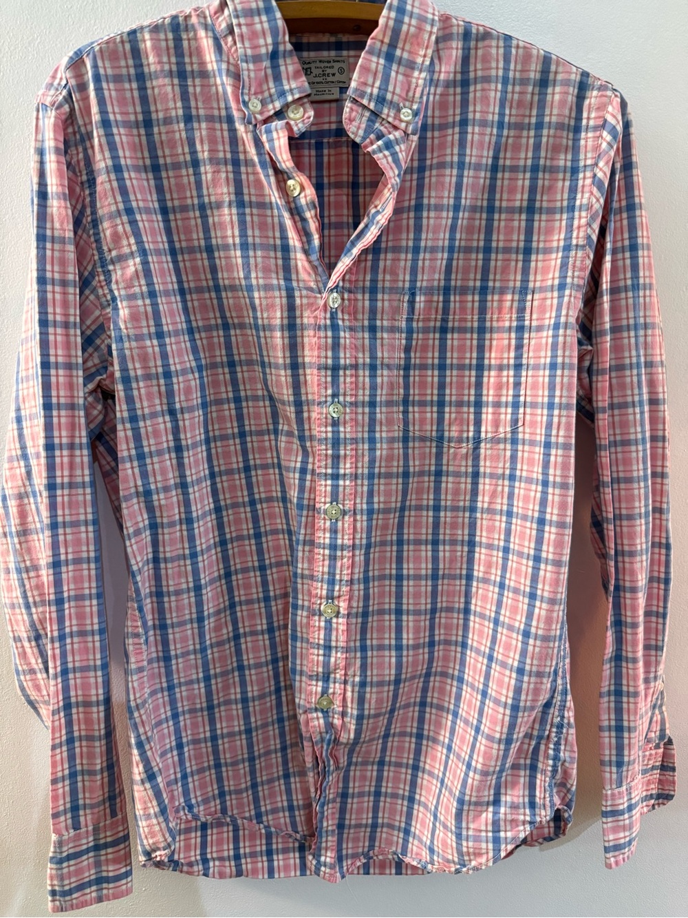 J Crew Classic Men’s Button-Down Plaid Shirt in Pink and Blue
